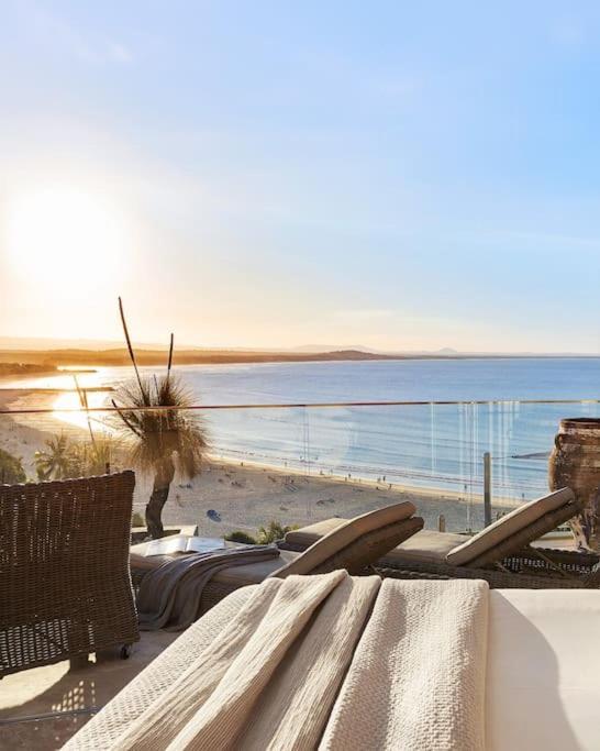 Apartamento Lavish Hastings Luxury, Breathtaking Views Noosa Heads Exterior foto